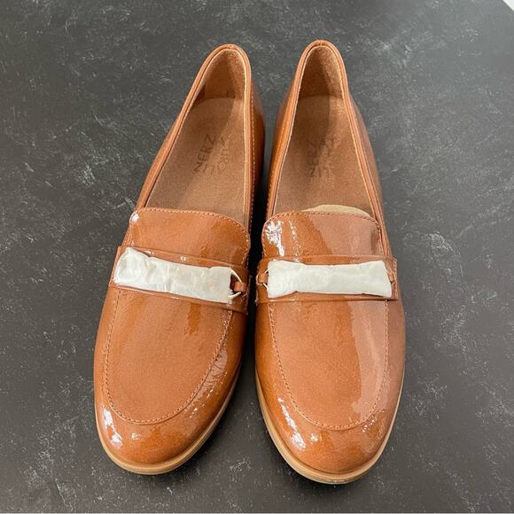 Naturalizer Mariana Chain Link Loafers Women’s Tan Patent Sz 7 - Picture 3 of 9